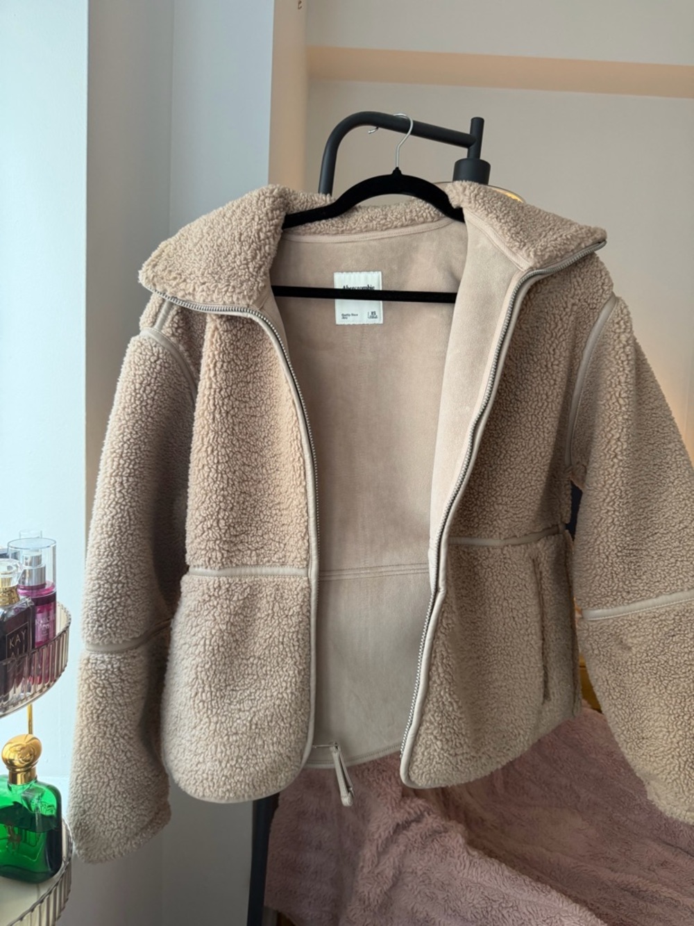 Abercrombie & Fitch Light Beige Sherpa Zip Jacket - Picture 2 of 5